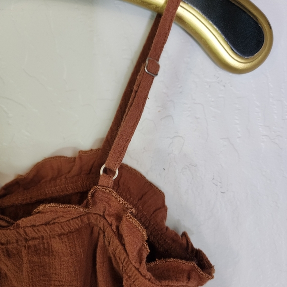 Grade and Gather Brown Clay Gauzy Smocked Spaghetti Strap Tank Size Medium - Picture 5 of 8